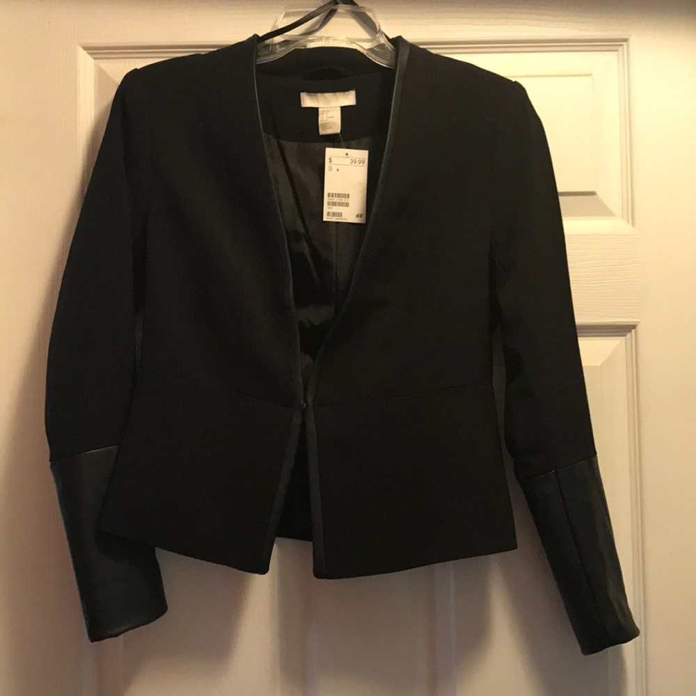 🆕H&M black blazer